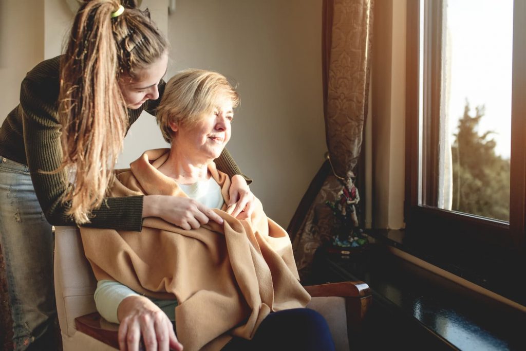 Personne âgée et son aidante