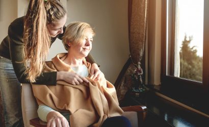 Personne âgée et son aidante